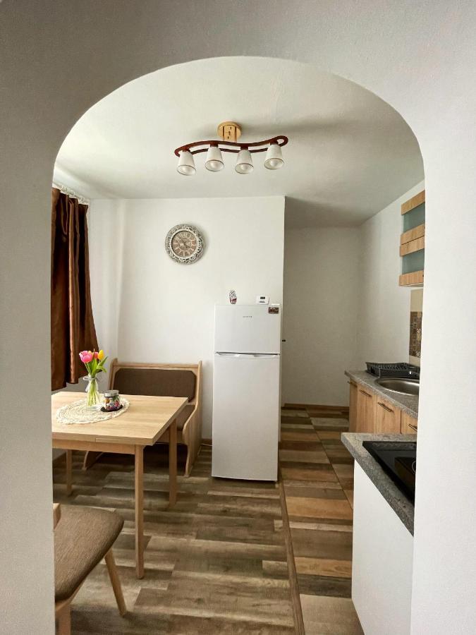 La Mary In Old Town Apartment Sibiu Bagian luar foto
