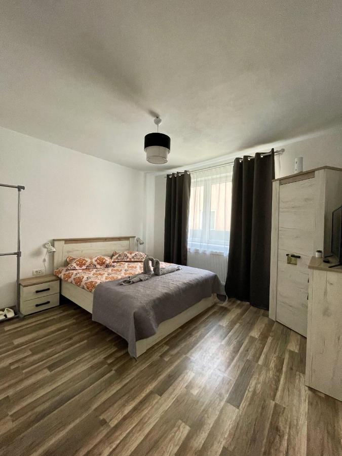 La Mary In Old Town Apartment Sibiu Bagian luar foto