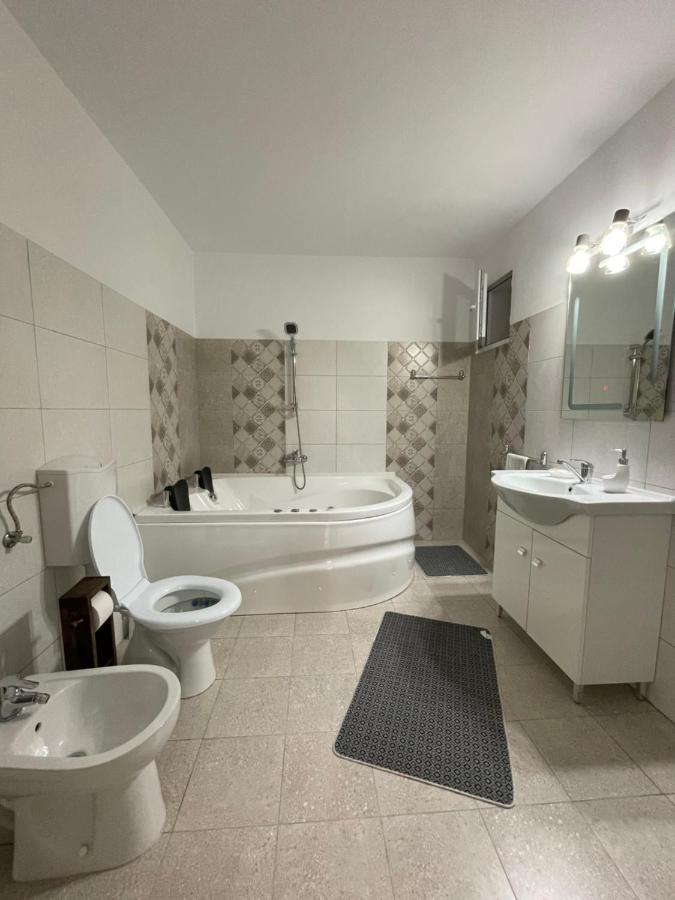 La Mary In Old Town Apartment Sibiu Bagian luar foto